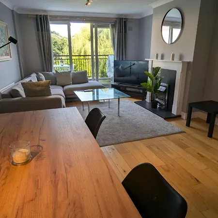 Large Newly Updated 3bd Duplex 20min To Airport Dublin