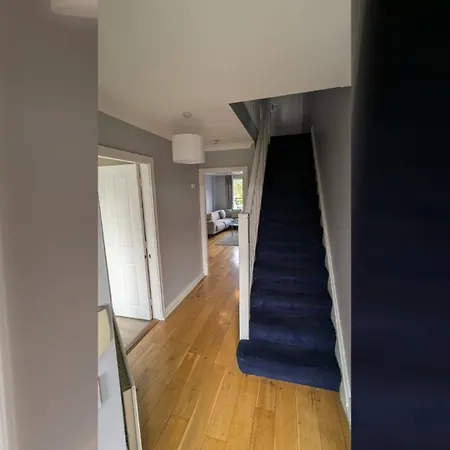 Large Newly Updated 3bd Duplex 20min To Airport