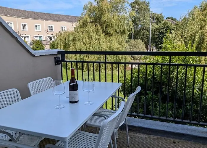 Large Newly Updated 3bd Duplex 20min To Airport Апартаменты