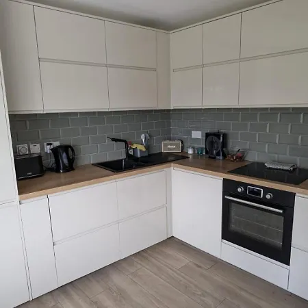 Large Newly Updated 3bd Duplex 20min To Airport ダブリン