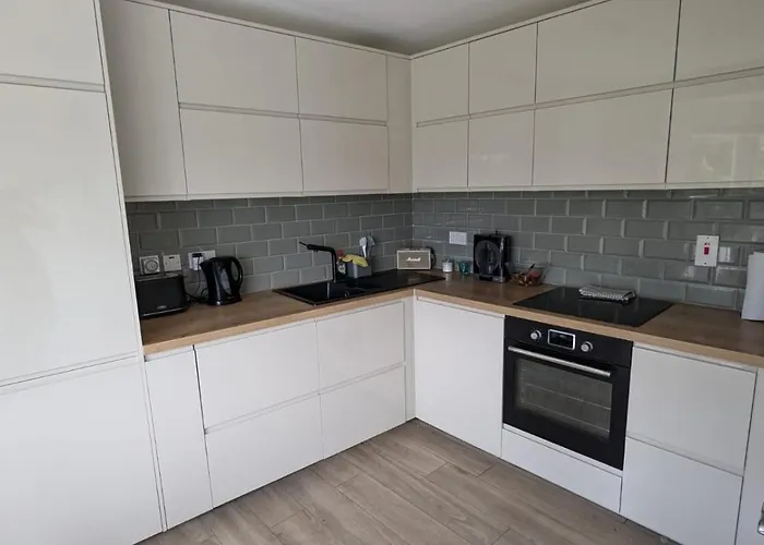 Large Newly Updated 3bd Duplex 20min To Airport ダブリン